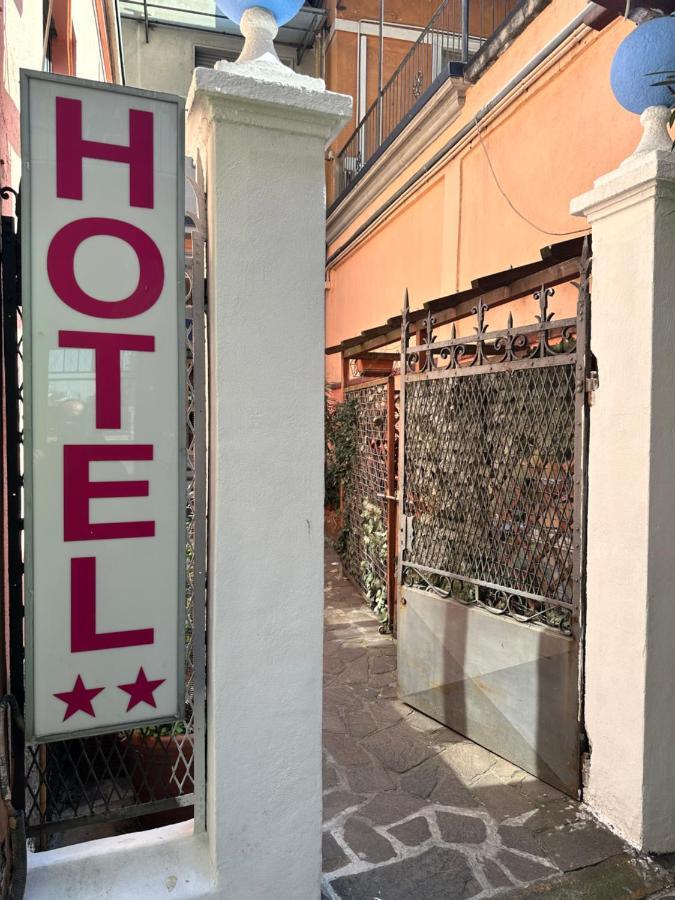 Hotel Mercurio Milán Exterior foto